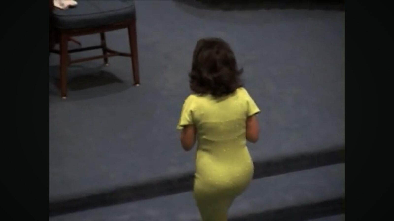 Darlene Bishop Ass con un vestido ajustado