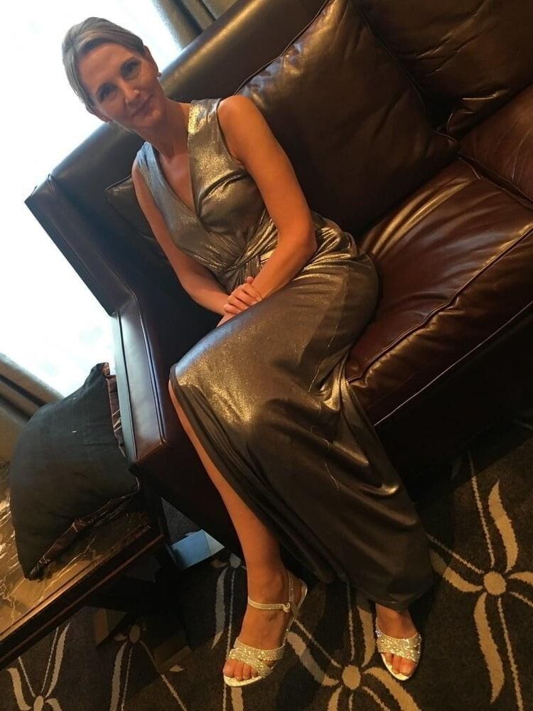 Milf con clase al lado