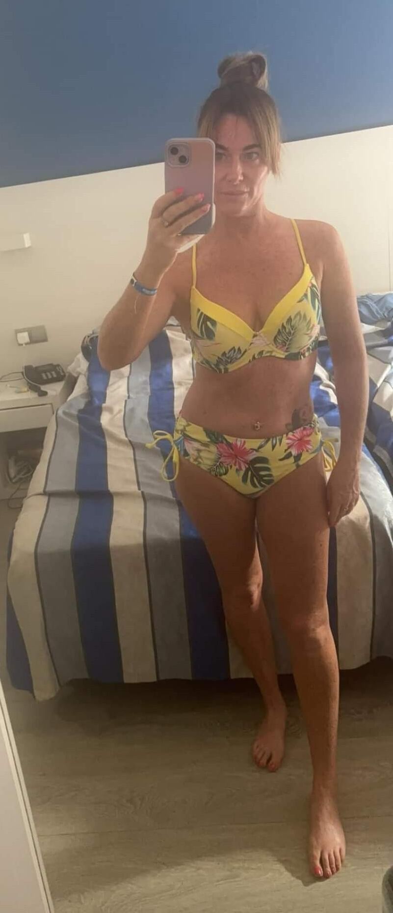 Michelle Yr Old Irish Granny Chav Fuck Hog Cum para sus imágenes