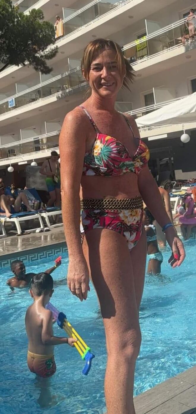 Michelle Yr Old Irish Granny Chav Fuck Hog Cum para sus imágenes