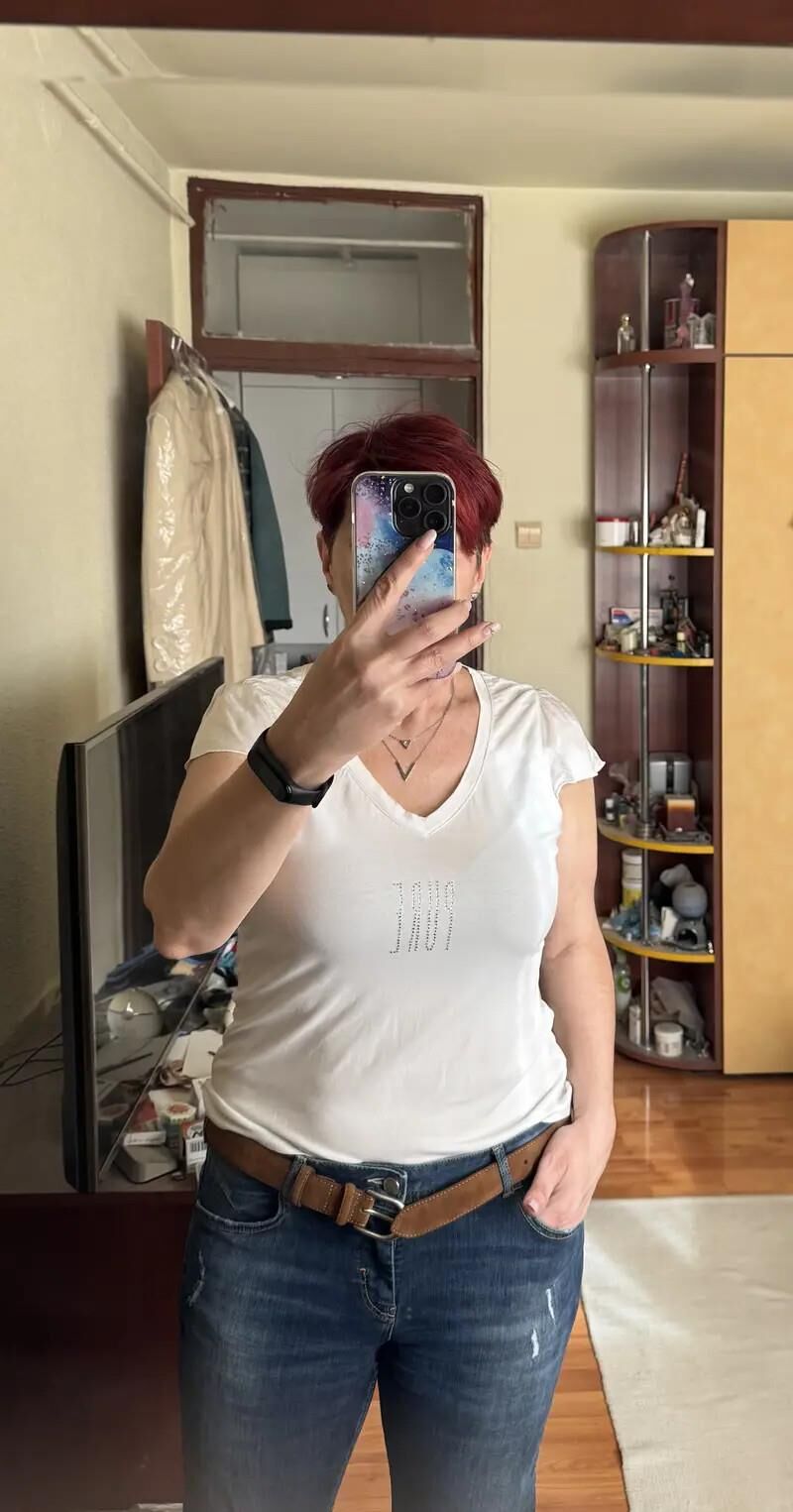 mature slut ingrid
