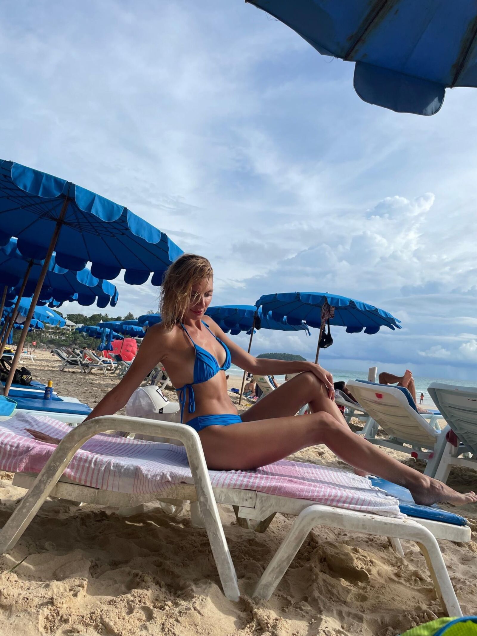 Non Nude Milfs Mixed 