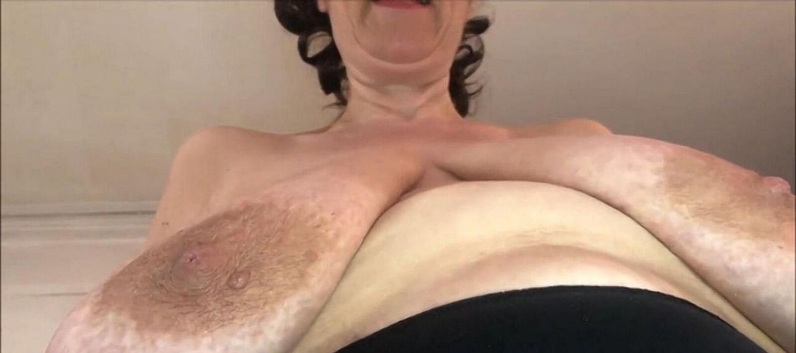 DELICIOUS MATURE BOSOMS
