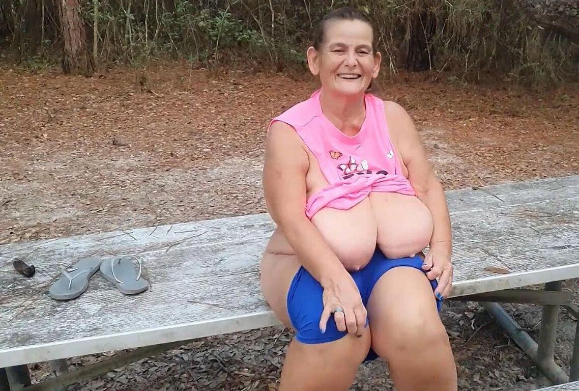 ENJOY SARAH'S MAGNIFICENT BIG BOSOMS