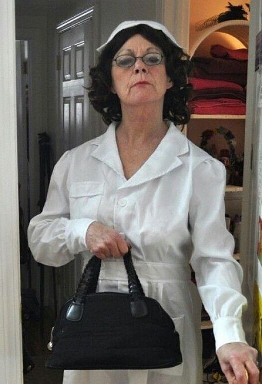 Damas maduras que quieren aplastar tus bolas