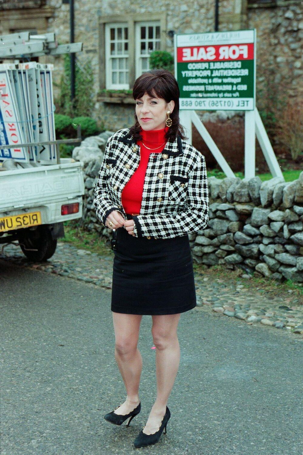 Uk Tv Milf Deena Payne