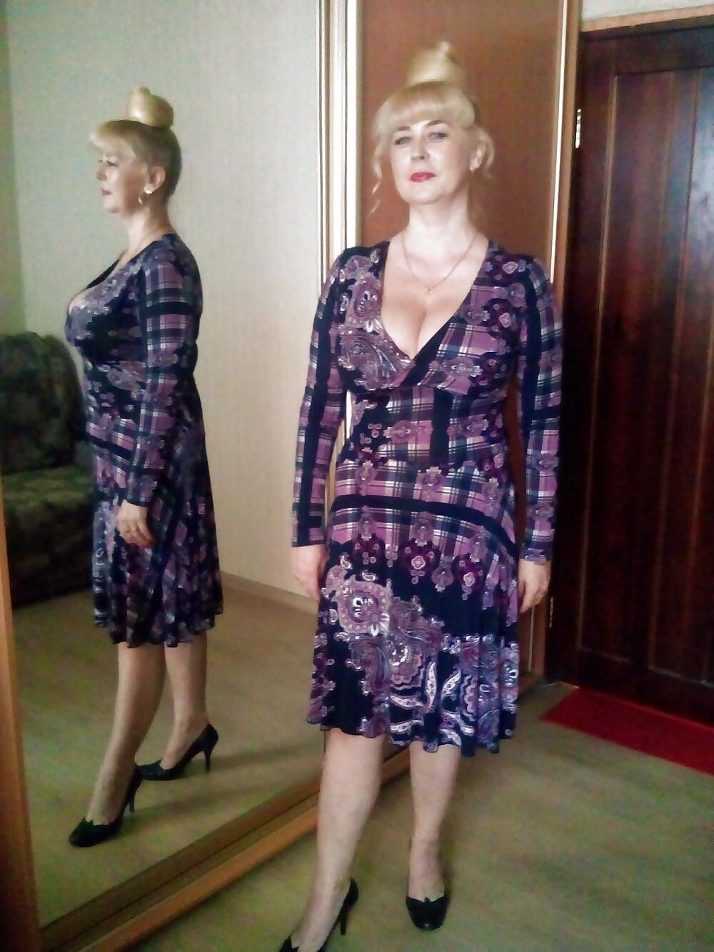. Women fully dressed. No nudes!