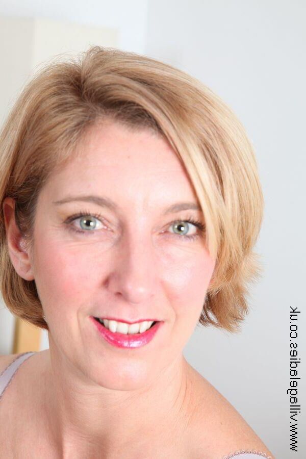 . SalAnne. Petite mum strips for the Village Ladies