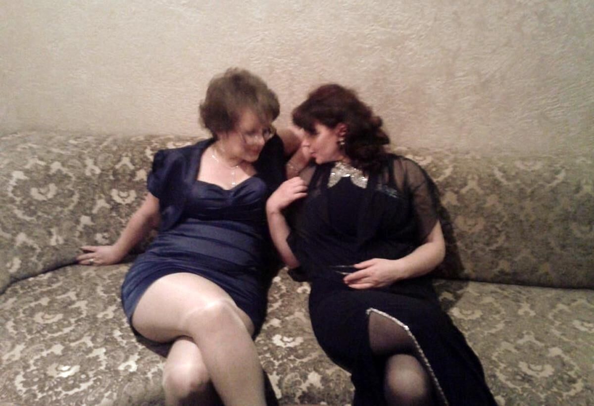 Women fully dressed. No nudes!