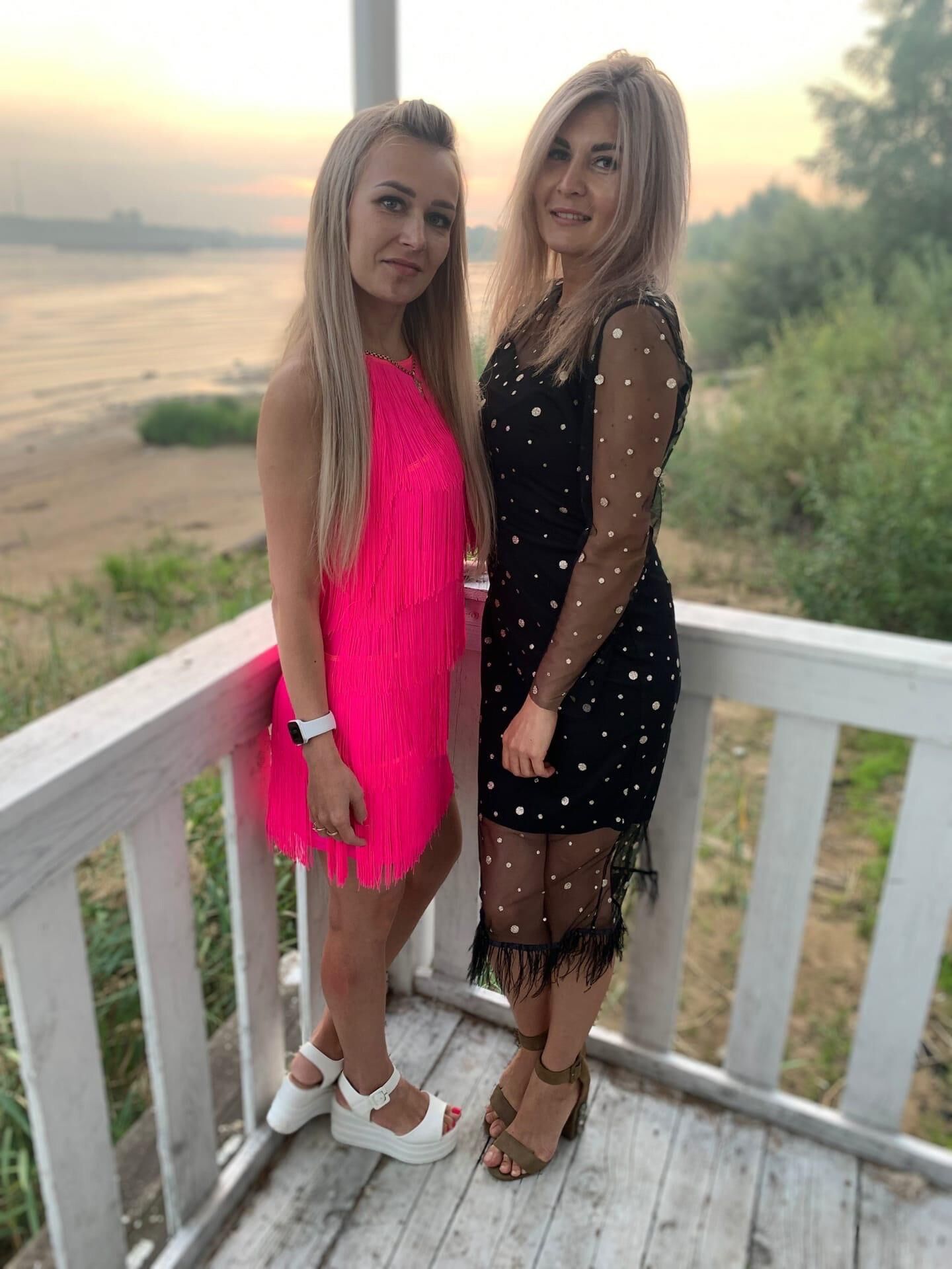 Non Nude Milfs Mixed 