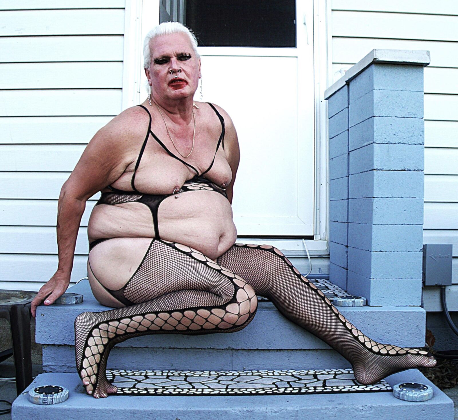 Shuggah Shows Off Her New PHATNESS In Public