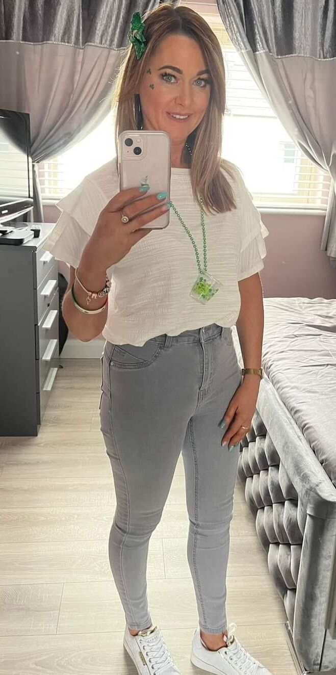 Michelle Yr Old Irish Granny Chav Fuck Hog Cum para sus imágenes