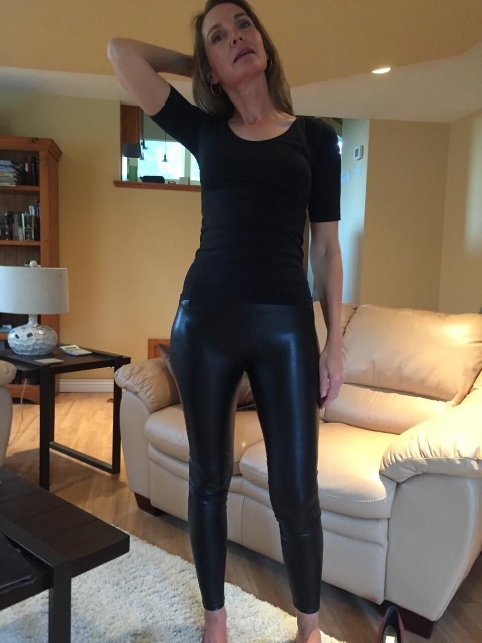 Milf con clase al lado
