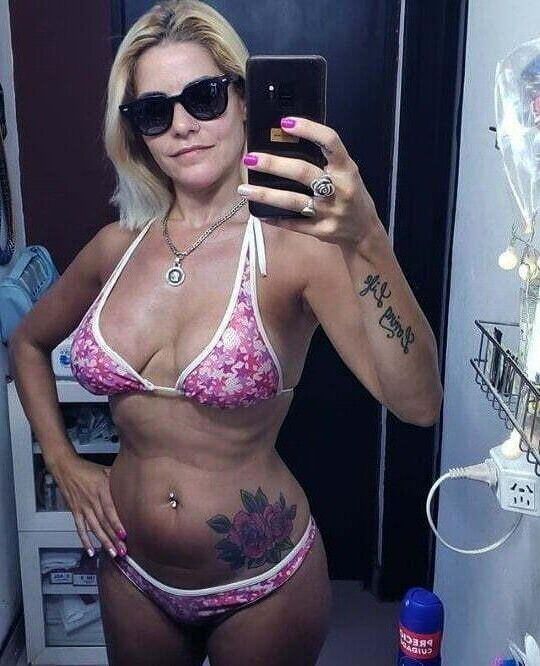 Milfs and mothers 
