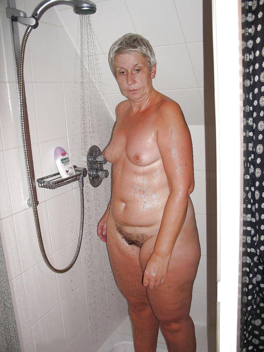 Bad und Dusche 