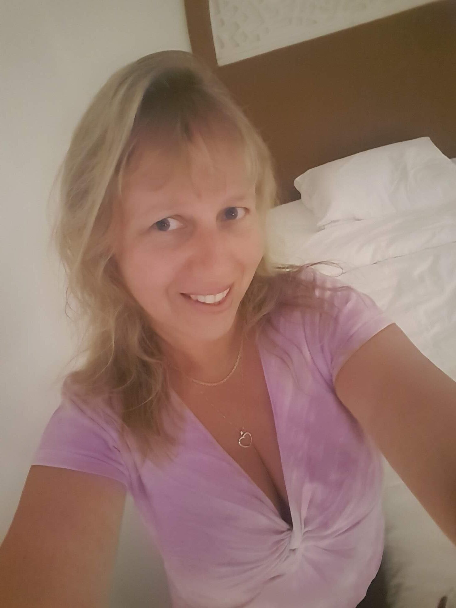 Rubio caliente milf selfies desnudos