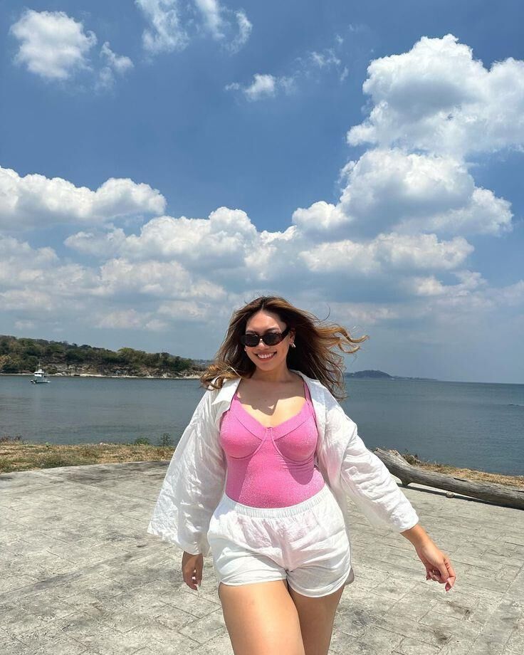 P Interés en la belleza Centrarse en las patas de thicc