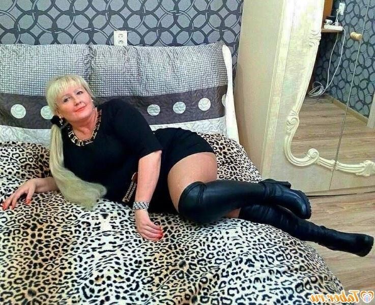 Nn lena de Bielorrusia BBW maduro con tres con platinio