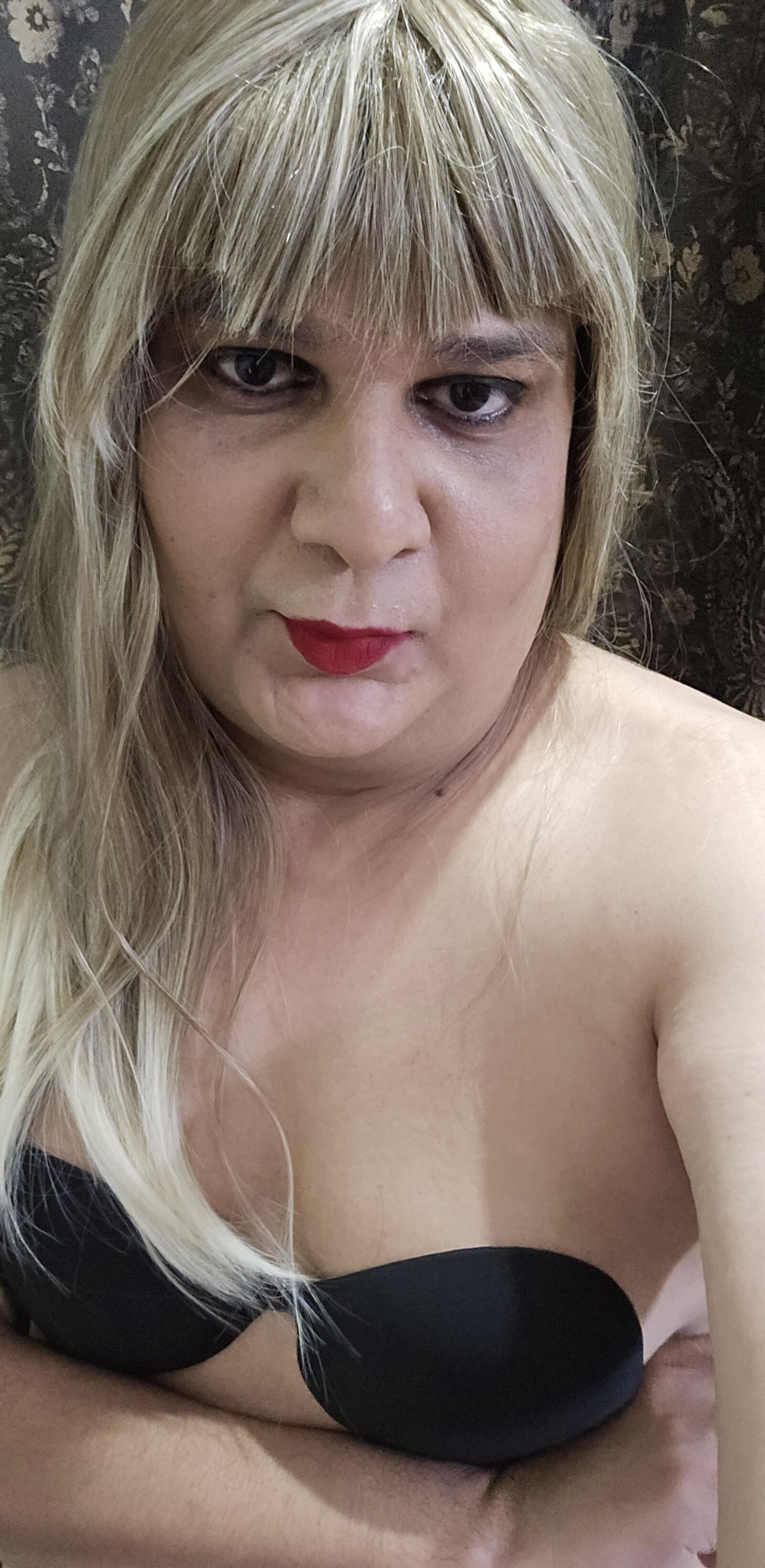 Blonde transexuelle Monica M Closeup
