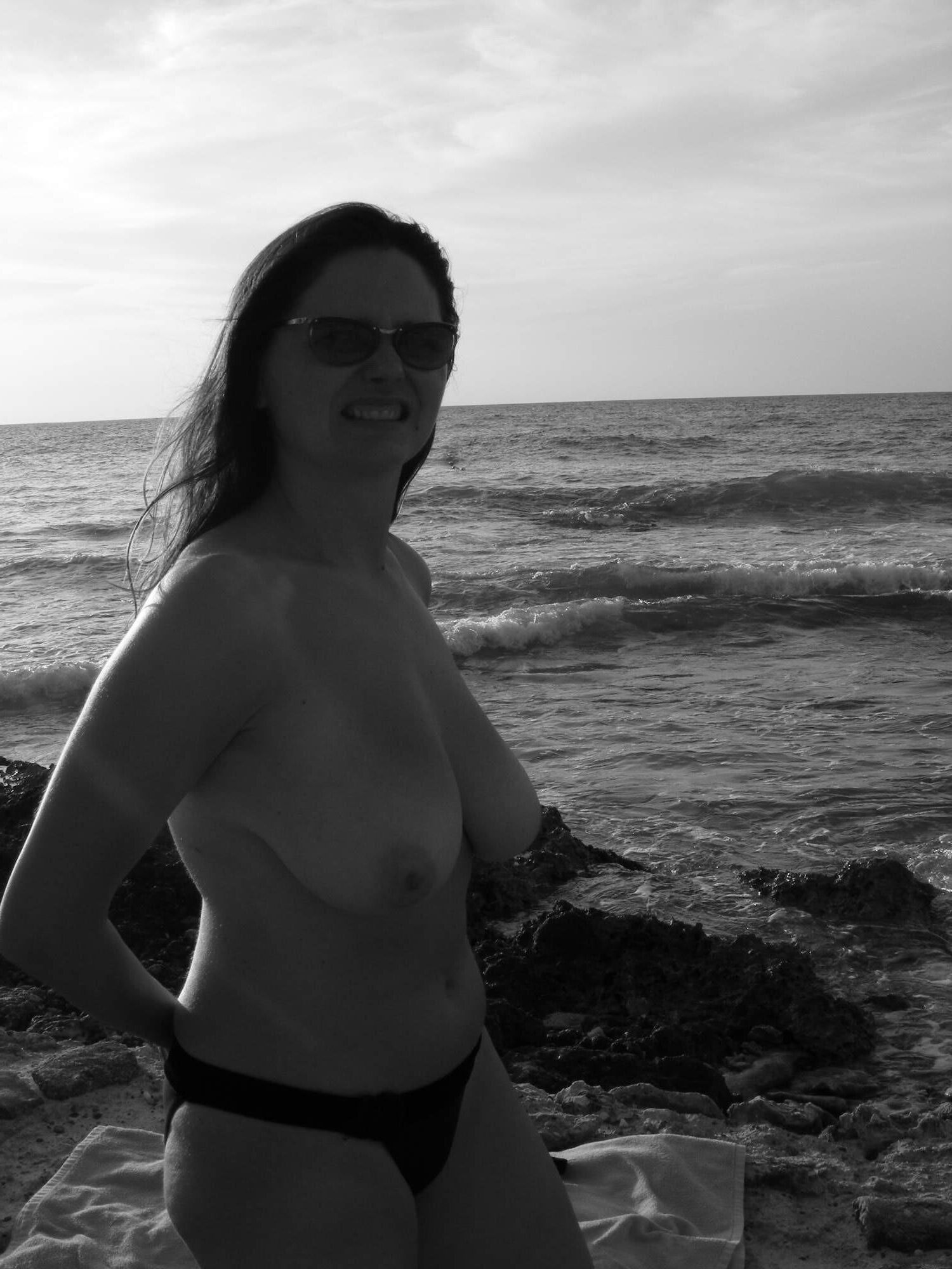 Morena Hot Milf Vacaciones y lencería en topless