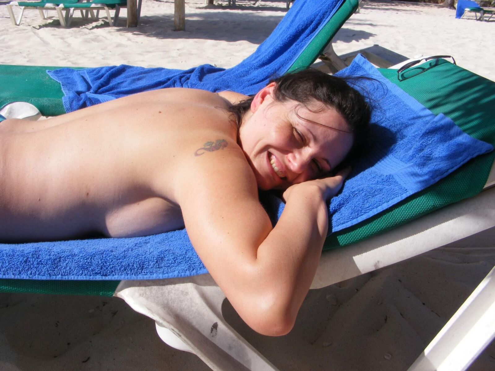 Morena Hot Milf Vacaciones y lencería en topless