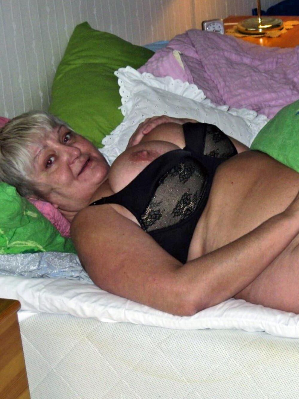 Posando en nueva lencería