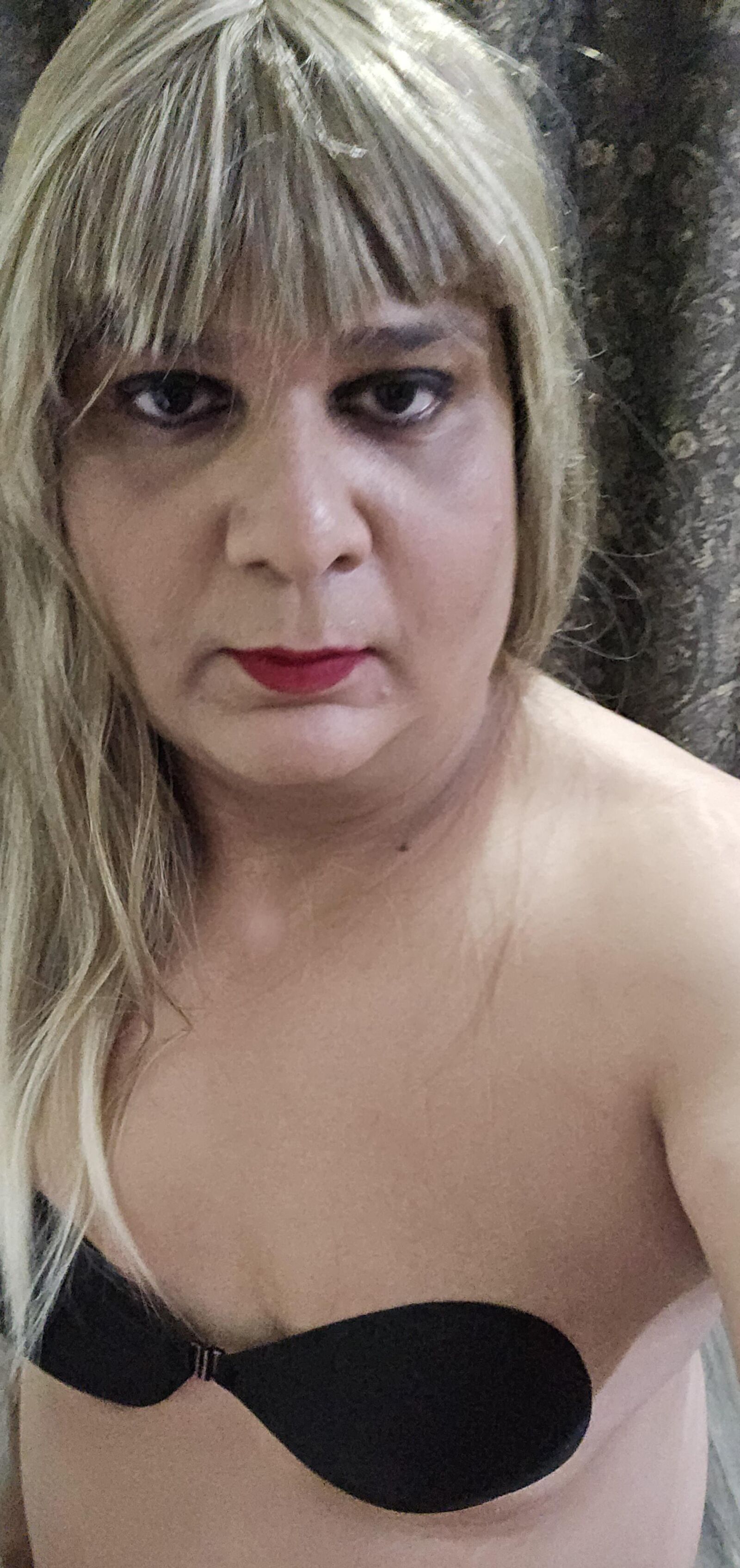 Blonde transexuelle Monica M Closeup