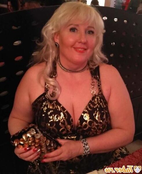 Nn lena de Bielorrusia BBW maduro con tres con platinio