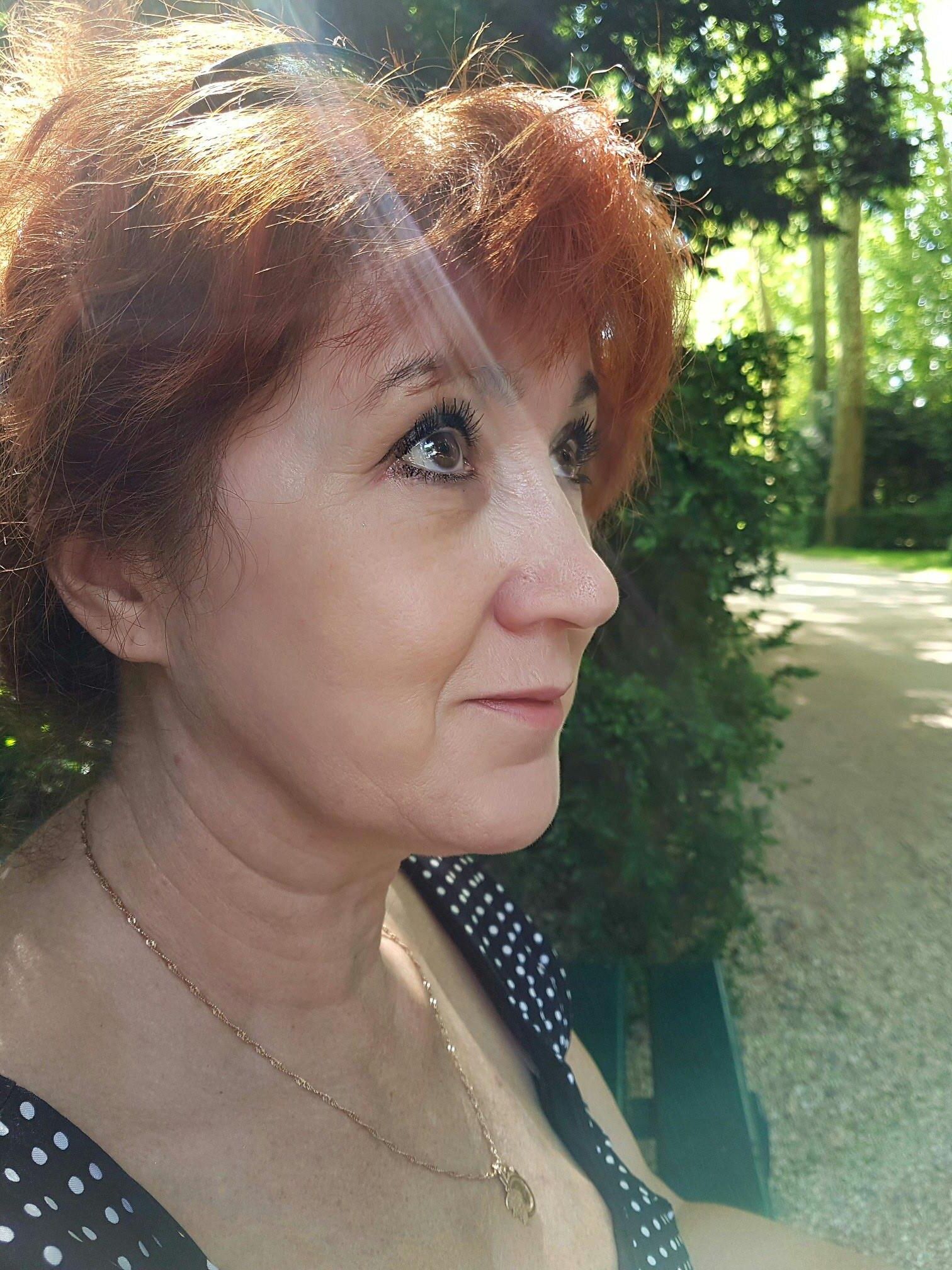 Pelirroja tatiana madura de Francia