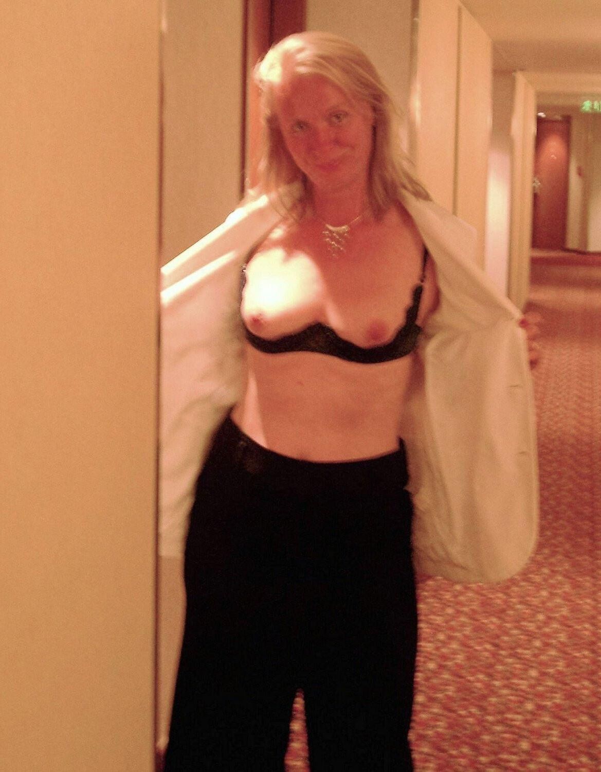 Hotwife amateur del Reino Unido Claudia