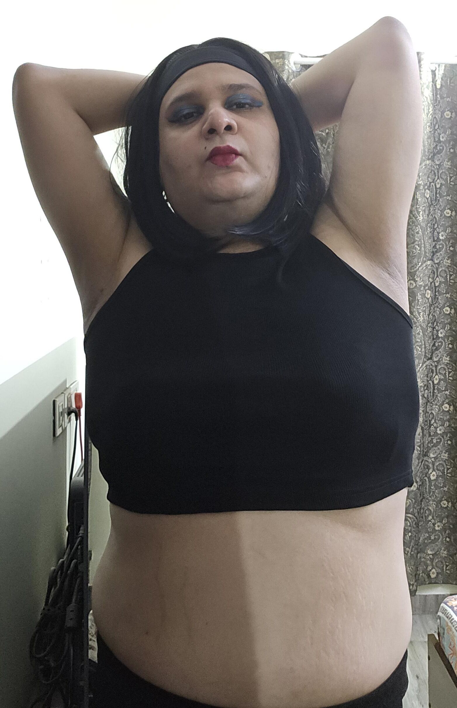 Cabelo curto Monica M Black Tee s