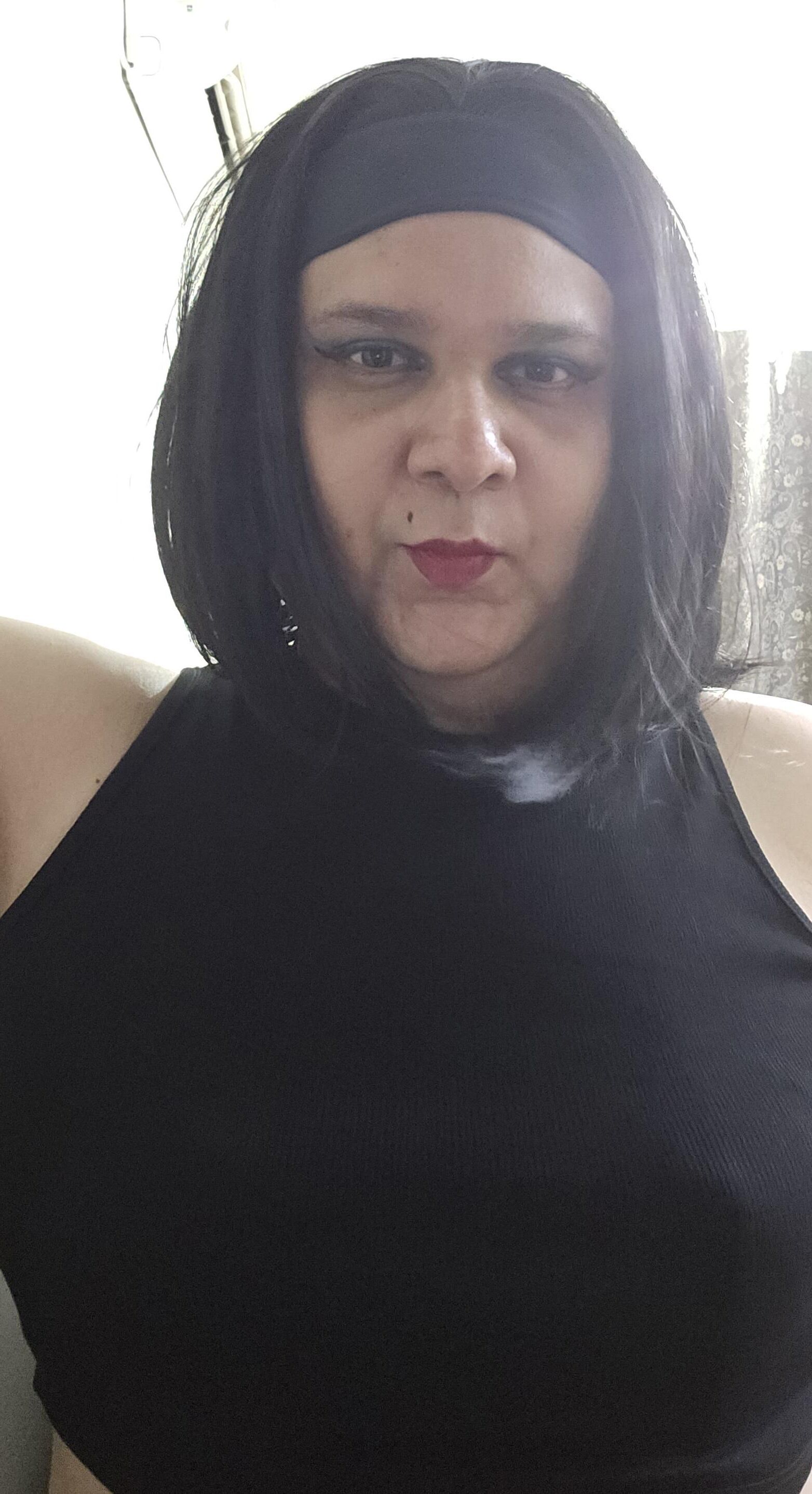 Cabelo curto Monica M Black Tee s