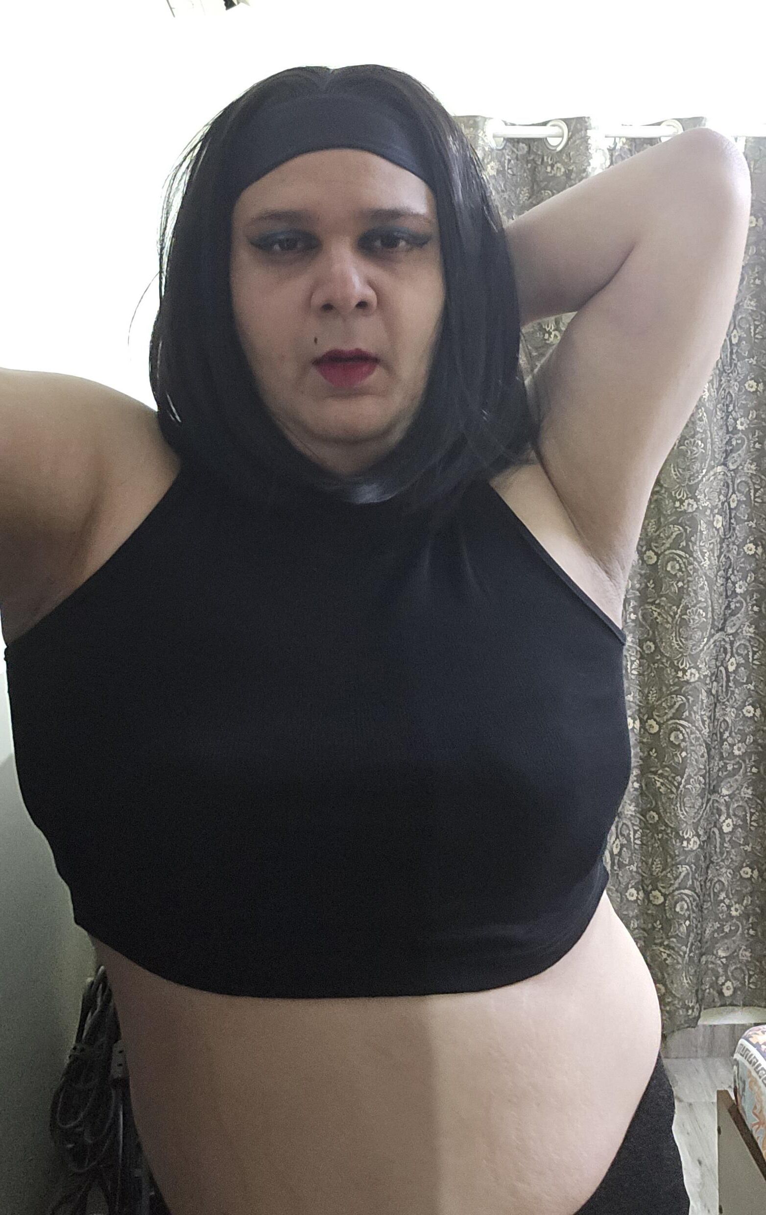 Cabelo curto Monica M Black Tee s