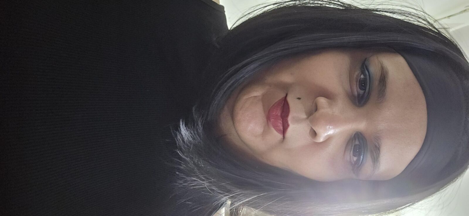 Cabelo curto Monica M Black Tee s