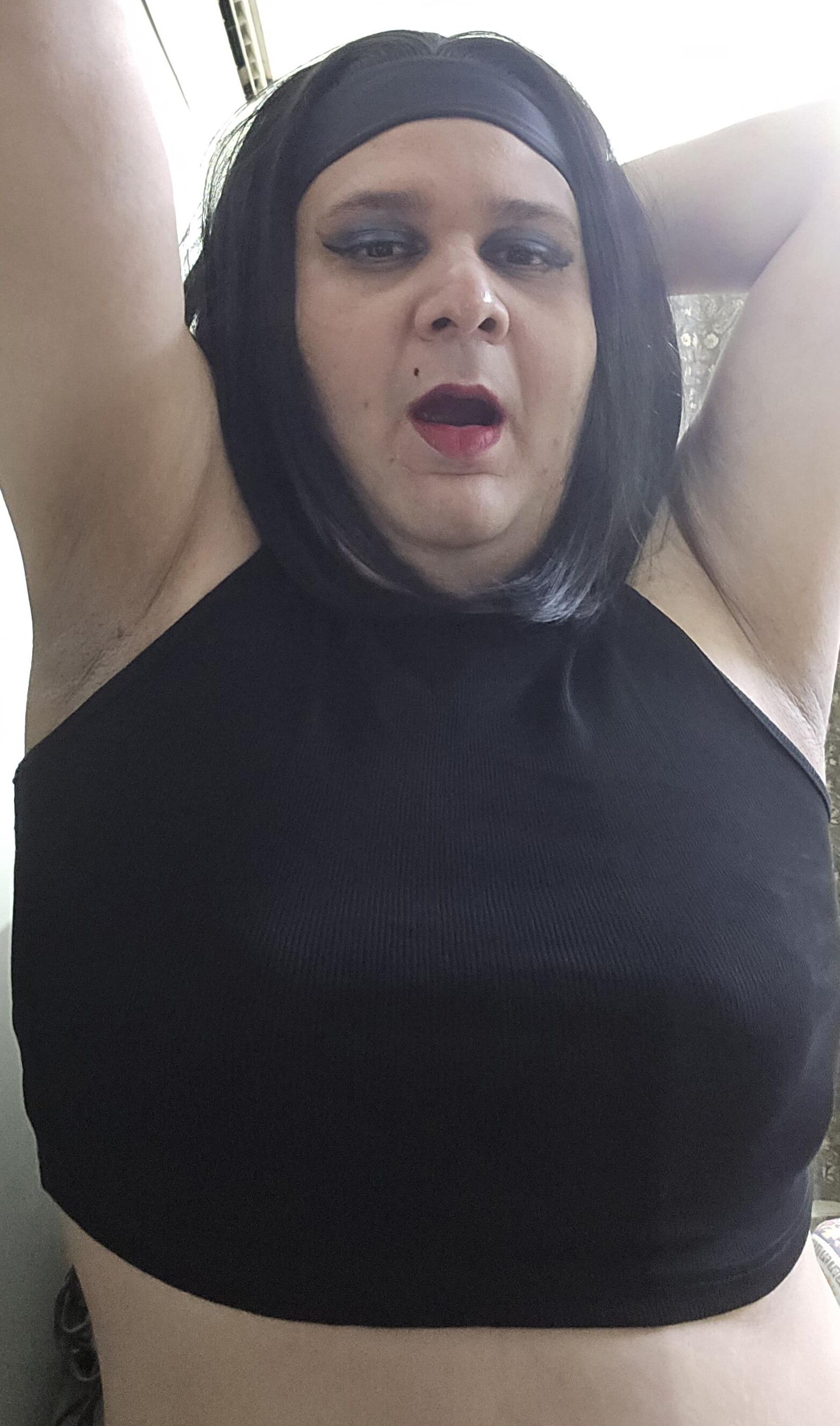 Cabelo curto Monica M Black Tee s