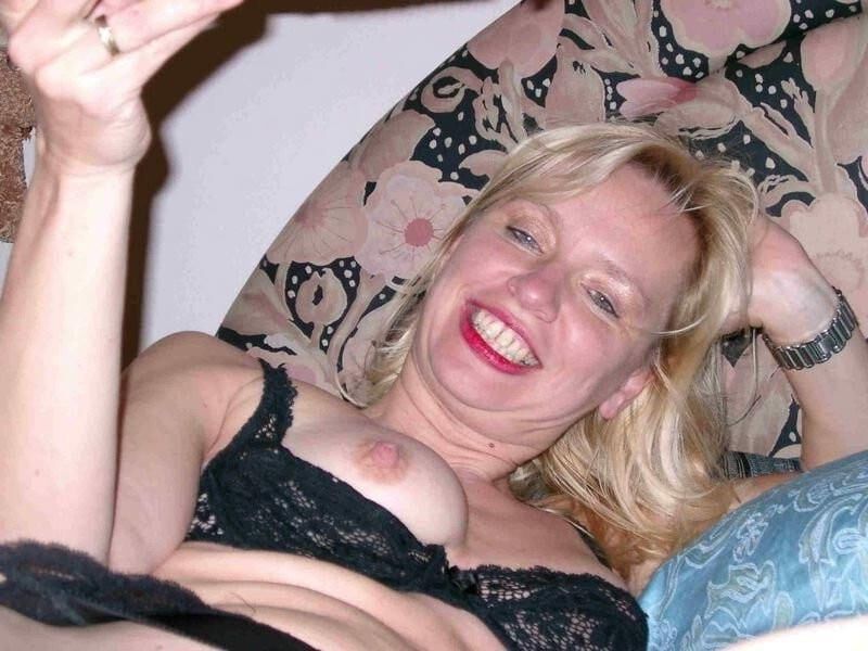 Hotwife amateur del Reino Unido Claudia