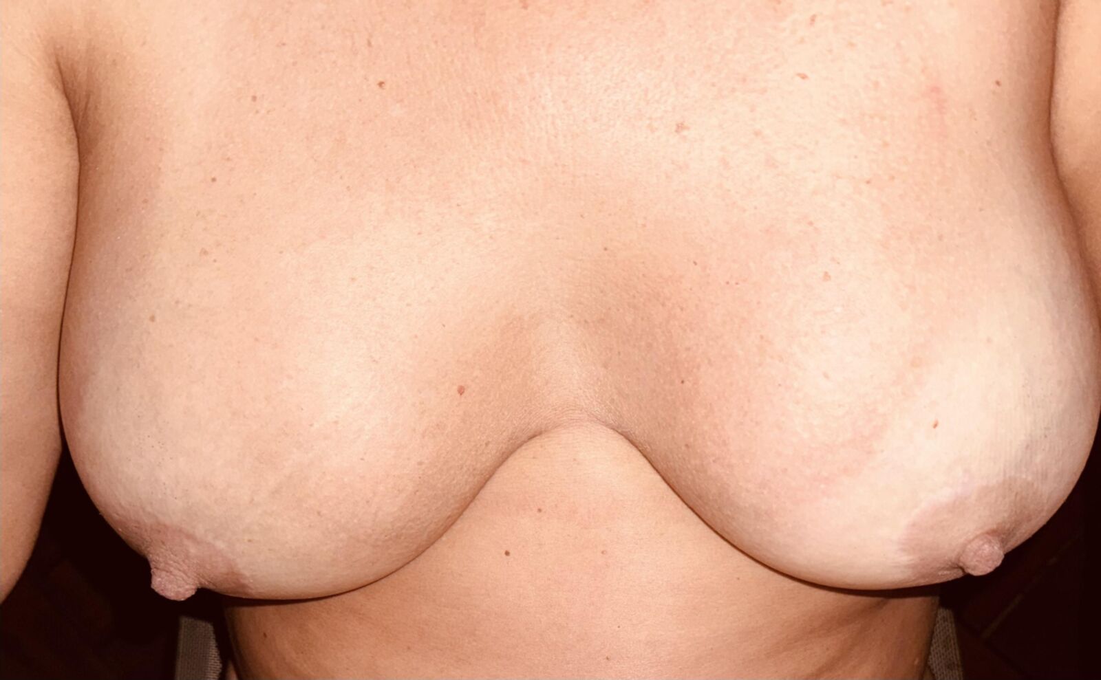 Mis jugosas tetas para ti