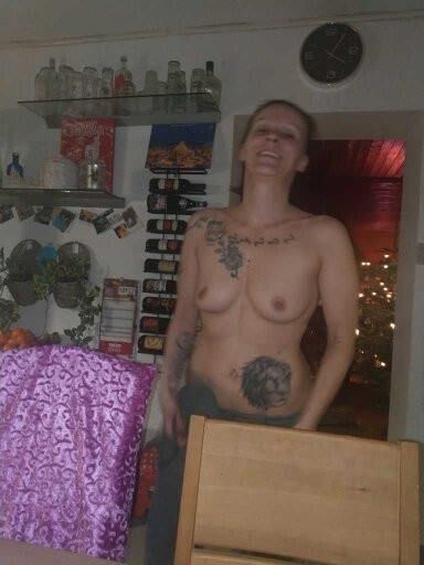 Amateur Hotwife Mandy