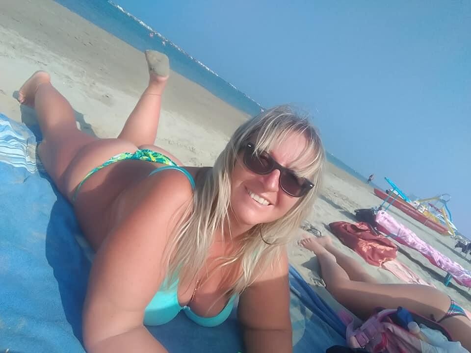 Italian blonde mature bbw bikini tirs (nn mais chaud)