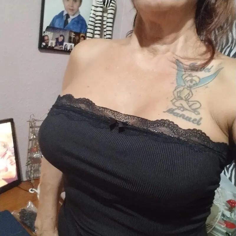 sexy busty mature slut