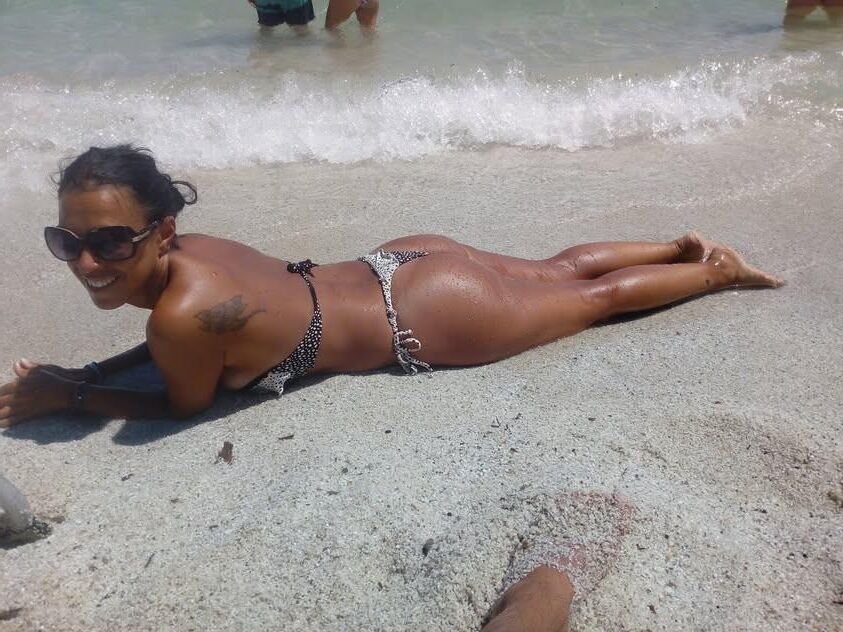 Vacances de bikini mature italiennes (nn mais chaudes)