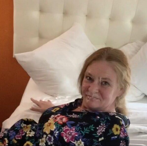 Amateur Milf Hotwife Lisa