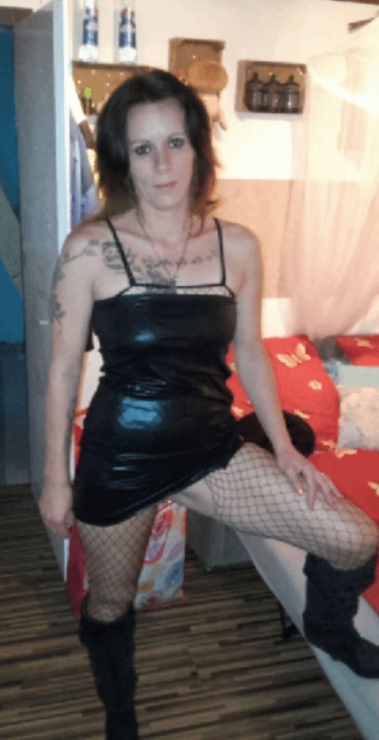 Amateur Hotwife Mandy