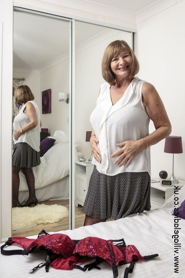 Hilary gets into her fine lingerie 
