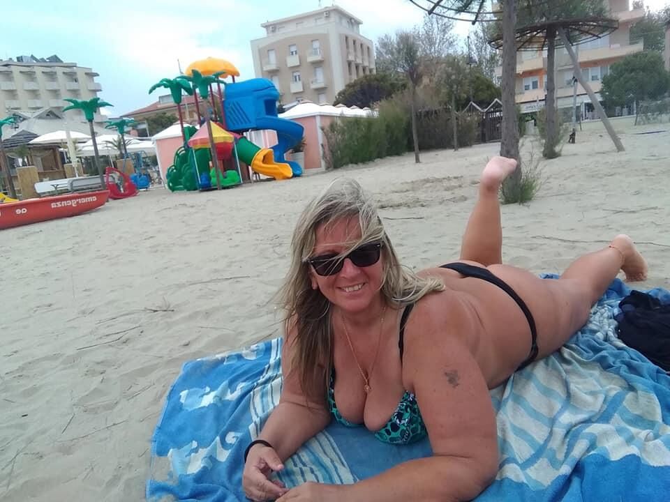 Italian blonde mature bbw bikini tirs (nn mais chaud)