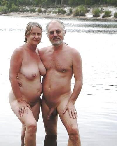 NUDE COUPLES 