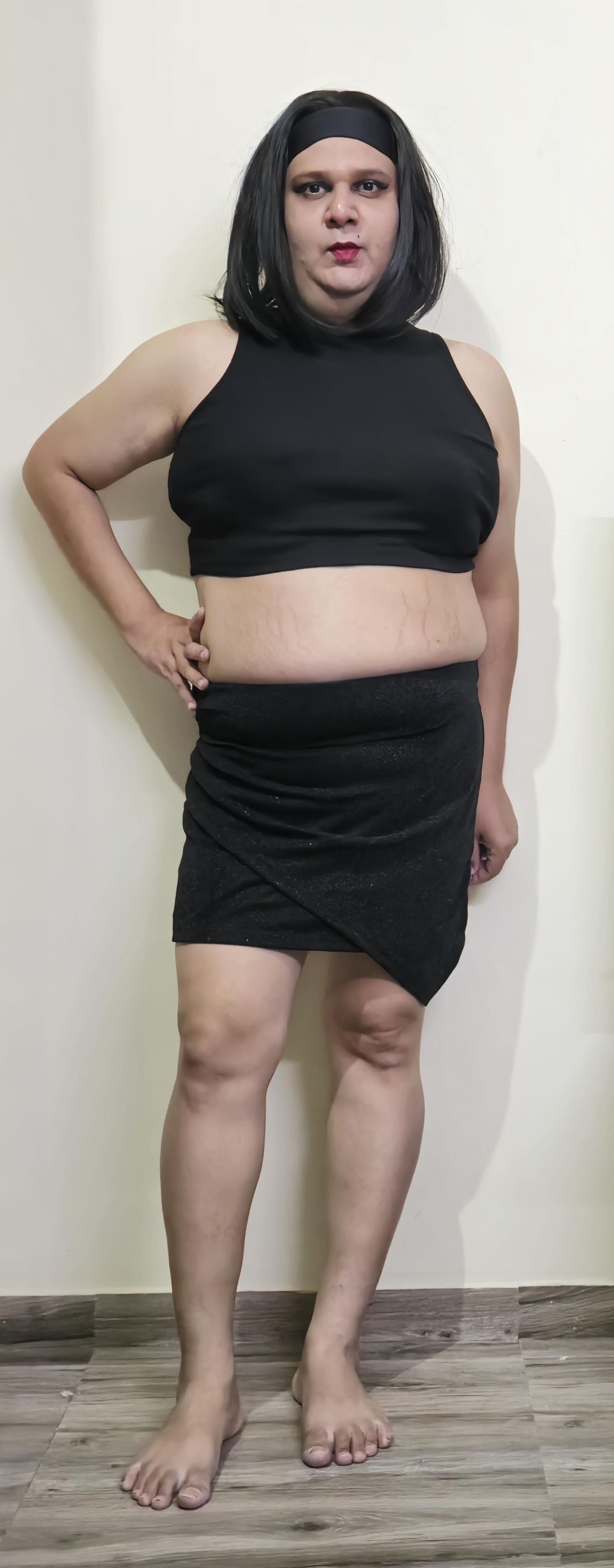 Cabelo curto Monica M Black Tee s