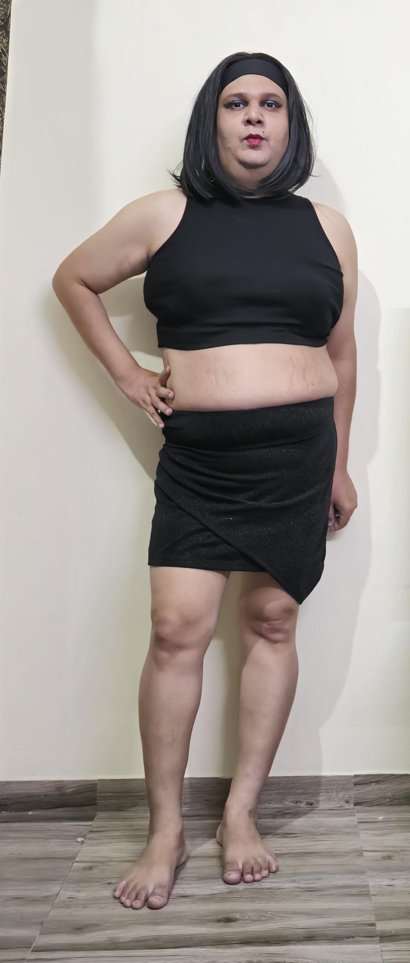 Cabelo curto Monica M Black Tee s
