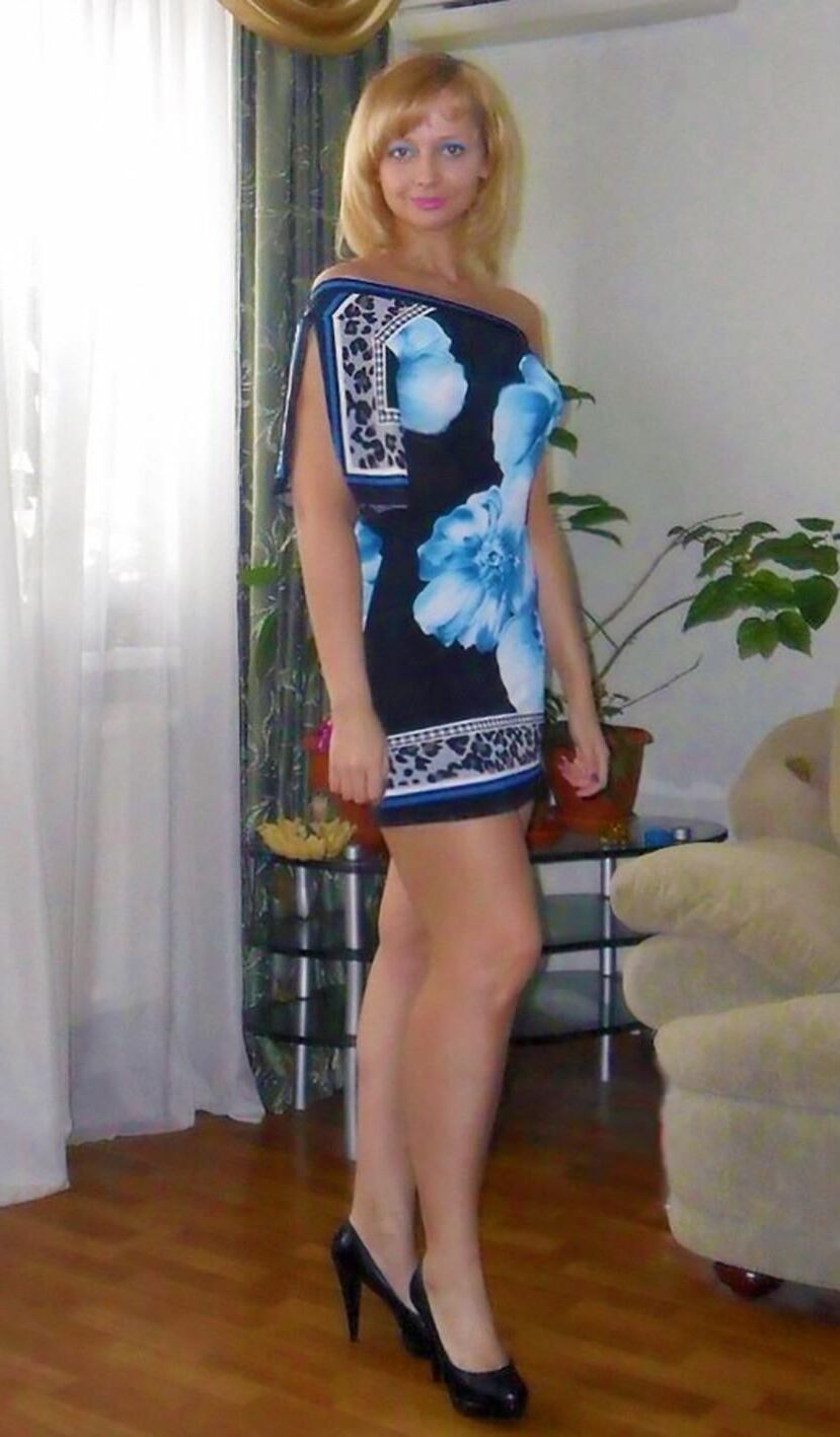 Anastasias russian Wifes at Home 