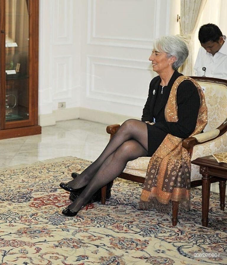 Christine Lagarde feet 